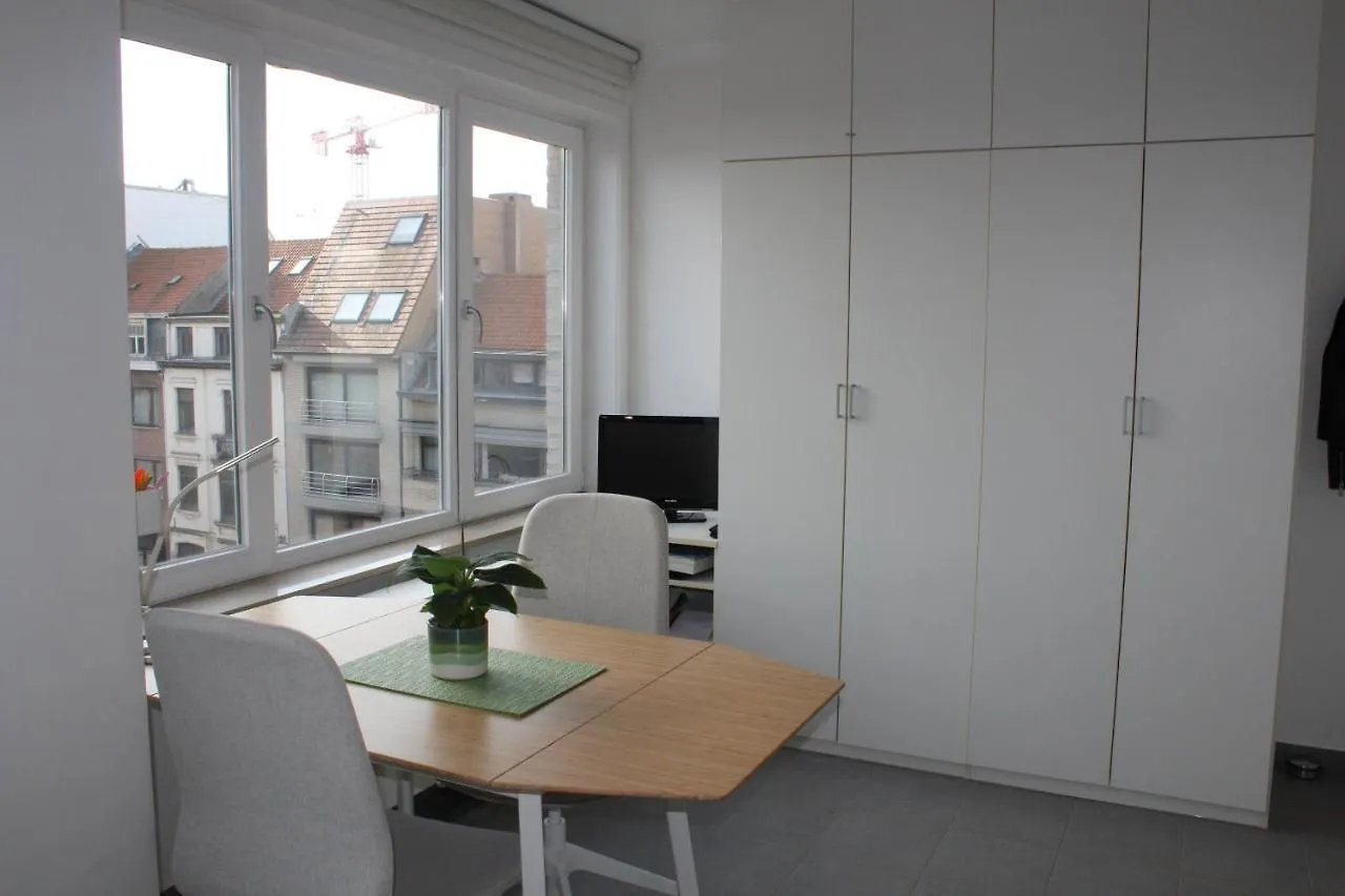 Studio-Appartement In De Gezellige Winkelstraat Van Middelkerke-Bad Middelkerke